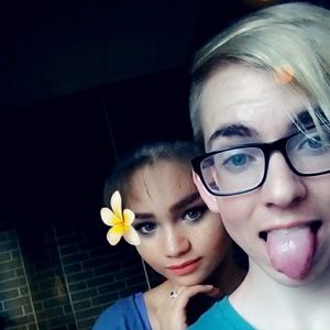 Meet your Posher, Genevieve